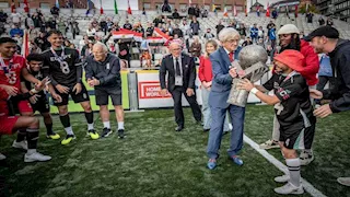 أعيش وحيدا منذ وفاة والدتي.. مصطفى شيكا من "البوفية" إلى كأس العالم