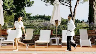 أحدث ظهور لـ مينا مسعود مع زوجته في شهر العسل والجمهور يعلق (صور)