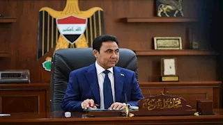 مسؤول عراقي يفجر أزمة كبرى بعد اعتذاره عن الاستعاذة من الشيطان