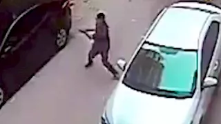 الحجر "رد في وشه".. الأمن يكشف ملابسات فيديو محاولة سرقة سيارة