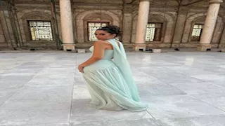 أحدث ظهور لـ ملك أحمد زاهر بفستانها الجديد.. ووالدها يدعمها  (صور)