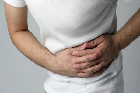 التهاب القولون التقرحي الأيسر.. إليك الأعراض والمضاعفات