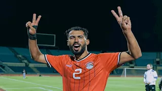 احتفل بالفوز مع نجله.. من هو خالد صبحي مدافع منتخب مصر؟