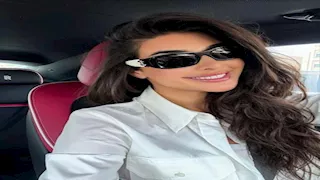 "قُبلة ونظارة شمسية".. ياسمين صبري تنشر جلسة تصوير من أحدث ظهور في دبي