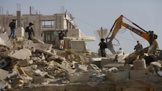 مصادر فلسطينية: إخطارات إسرائيلية بهدم منازل ومحال تجارية في شمال القدس