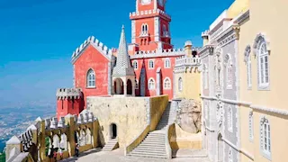 "هندسة معمارية خلابة".. 10 صور لأجمل قصور في العالم