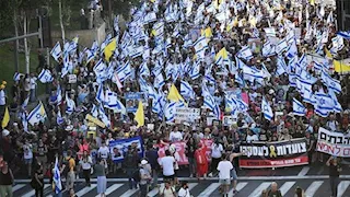 احتجاجات في إسرائيل للمطالبة بإعادة الأسرى