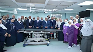 عبدالصادق يتفقد تطوير غرف عمليات مستشفى الطوارئ قصر العيني.. صور 