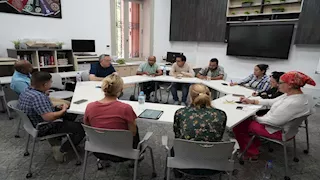 قبل حفلها بالإسكندرية.. فرقة AFCENT الأميركية: الكشري لا يُنسى وأم كلثوم إرث عظيم (صور)