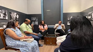 د. جيهان زكي تروي ملامح من سيرتها في متحف نجيب محفوظ