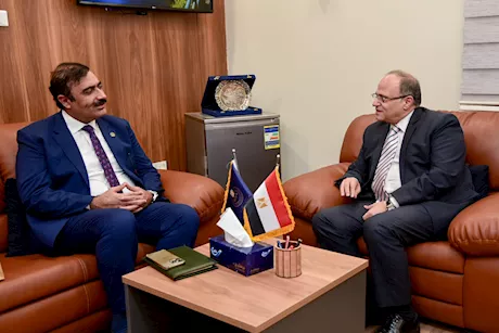 هيئة الدواء المصرية تبحث مع باكستان آفاق التعاون الدوائي