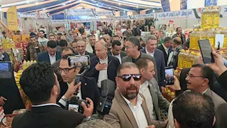 بأسعار مخفضة.. وزير التموين ومحافظ المنيا يفتتحان سوق اليوم الواحد (فيديو وصور)