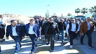 وزير الإسكان يتفقد تطوير قرى مارينا ومشروع البوغاز