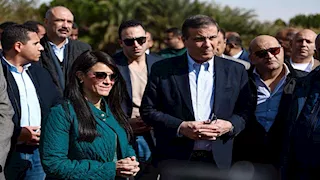 وزير الزراعة يُطمئن المزارعين بأسوان: "فرقنا تعمل على مدار الساعة" (صور)