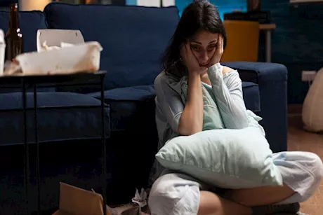 5 علامات تميز الاكتئاب عن الحزن.. اعرفها 