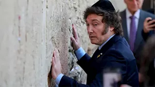 الأرجنتين تؤجل نقل سفارتها لدى إسرائيل إلى القدس.. ما القصة؟