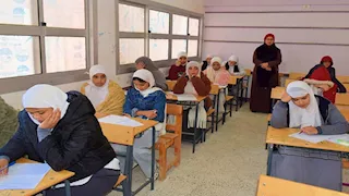 وسط إجراءات مشددة.. انطلاق امتحانات النقل للمواد الأساسية بجنوب سيناء (صور)