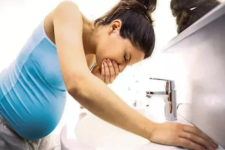 بالأطعمة.. كيف تتخلصين من الغثيان أثناء الحمل؟