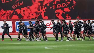 "اجتماع توروب".. 10 صور ترصد كواليس مران الأهلي الجماعي استعدادا لمواجهة طلائع الجيش