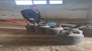 تموين المنوفية يداهم مزرعة دواجن بالسادات ويضبط 100 أسطوانة غاز مدعمة