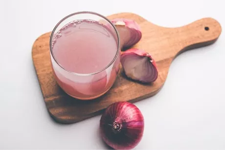 هل يعالج عصير البصل الديدان المعوية؟.. طبيبة توضح