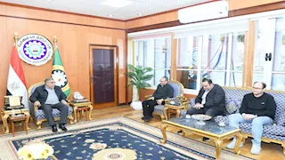 مساعد وزير الصحة يتفقد عددًا من مستشفيات الدقهلية ويشيد بمستوى الخدمة (صور)