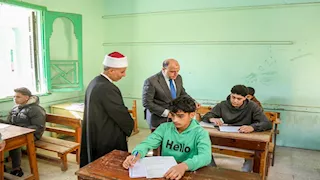 محافظ كفر الشيخ يطمئن على سير امتحانات الإعدادية الأزهرية -صور