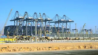 إعلامي الوزراء يستعرض بدء التشغيل التجاري لمحطة البحر الأحمر لتداول الحاويات 