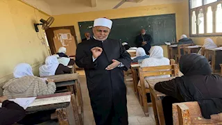 في أول أيامها.. وكيل "المعاهد الأزهرية" يتابع امتحانات بلجان "الابتدائية والإعدادية" بالدقهلية