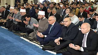 وزير الأوقاف يؤدي صلاة الجمعة بمسجد العزيز الحكيم بالمقطم
