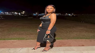 زوجة عصام الحضري تحتفل بعيد ميلاده 