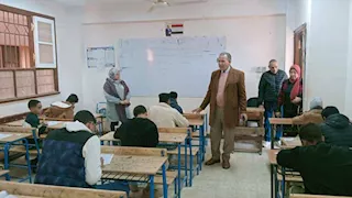 بالصور- وكيل تعليم أسيوط يتفقد عددًا من لجان امتحانات الشهادة الإعدادية 