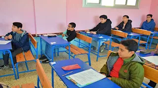 السكرتير العام المساعد بجنوب سيناء يتابع امتحانات الشهادة الإعدادية (صور)