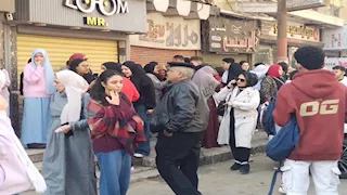 امتحان اللغة العربية يرسم البسمة على وجوه طلاب الإعدادية بالقليوبية (صور)