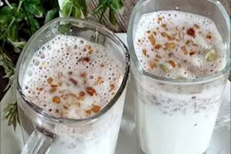 ماذا يحدث لجسمك عند تناول المكسرات مع الحليب صباحا؟