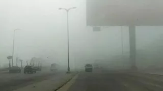 "الرؤية منعدمة".. إغلاق الطريق الصحراوي بالإسكندرية من البوابات