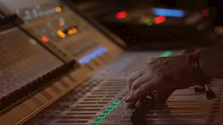 "المترو بيتكلم موسيقى".. كيف غير "Radio Me" تجربة 7 ملايين راكب يوميا