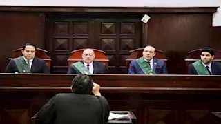 غسلوا أموال المخدرات في المفروشات.. المشدد 15 عامًا لتاجر ملابس وابنه بالدقهلية