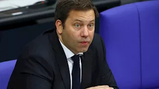 نائب المستشار الألماني محذرا ترامب: لن نسمح بأن يتم ترهيبنا