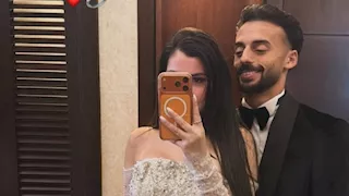 رفقة سفير تركيا.. أول ظهور لأحمد عبدالقادر مع زوجته (صورة)