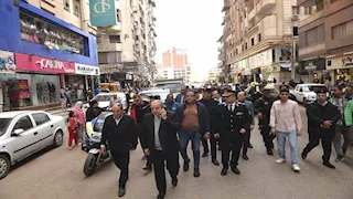 مدير أمن الدقهلية يقود حملة مكبرة لرفع الإشغالات بشارع الجلاء في المنصورة