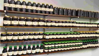 رمز الهوية الصعيدية.. "العسل الأسود" يطرق أبواب اليونسكو (صور)