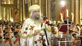 بالصورـ وسط أجواء احتفالية.. قداس عيد الغطاس يجمع المسيحيين في أسيوط