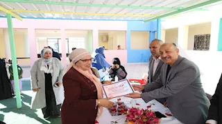 سكرتير مساعد محافظ جنوب سيناء يتفقد مشغل تدريب المرأة بالطور (صور)