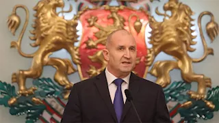 رئيس بلغاريا يعلن تنحيه عن منصبه