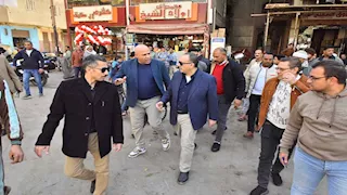 بالصور- محافظ أسيوط يتفقد ميدان البدري ويبحث تطويره لخدمة أهالي حي غرب