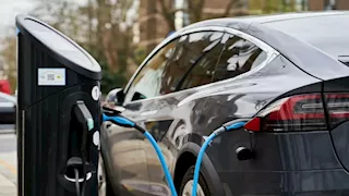 سائقو السيارات الكهربائية وسط لندن يدفعون رسوم الازدحام المروري لأول مرة