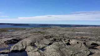 "مركز الأرض الغامض وأقدم الصخور".. صور لأبرز الظواهر الغريبة خلال 2025