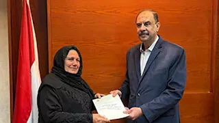 محافظ سوهاج يسلم 30 عقدا لتقنين أراضي أملاك الدولة للمواطنين