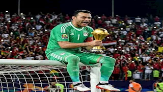 من جامايكا الحضري لحجاب حسام حسن.. أبوالمعاطي زكي يكشف المستور- فيديو 